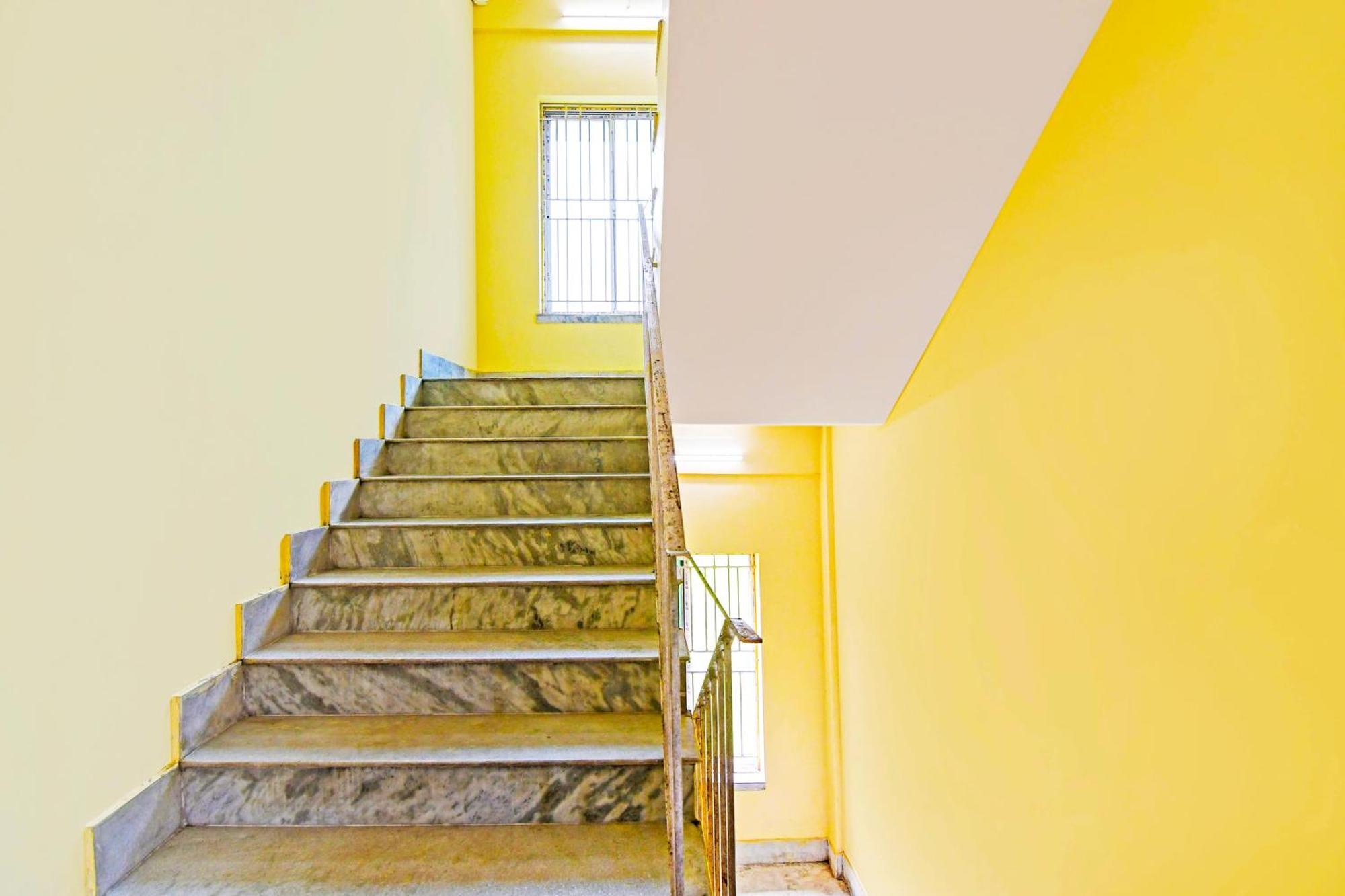 Super Hotel O Ruby Near Acropolis Mall Kalküta Dış mekan fotoğraf